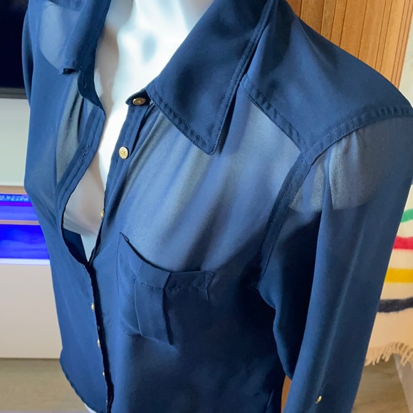 Sheer GUESS Blouse Size Small - Picture 2 of 7